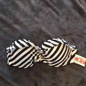BRAND NEW VICTORIA’S SECRET SWIMSUIT TOP